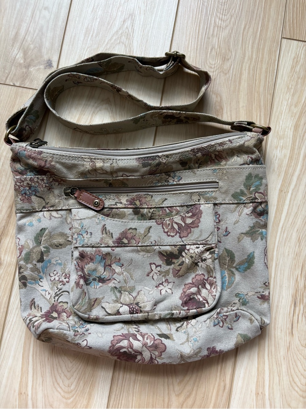 Vintage Boho Cottagecore Floral Crossbody Bag in Beige, Rose and Blue